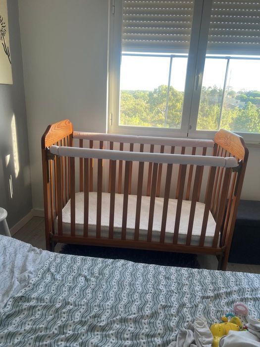 Cama de grades com colchão