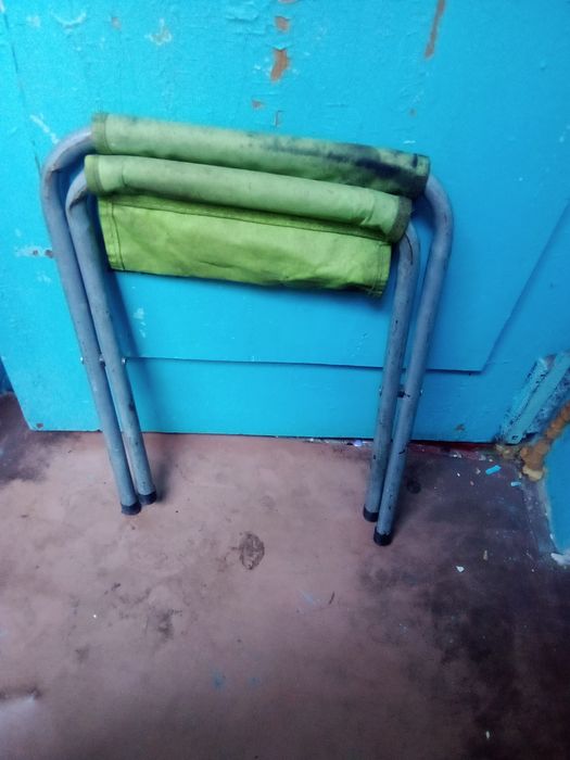 Розкладний стілець