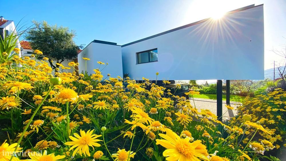 Fantástica Moradia T3 Contemporânea + Anexo T1- Térrea - Arco da Calhe