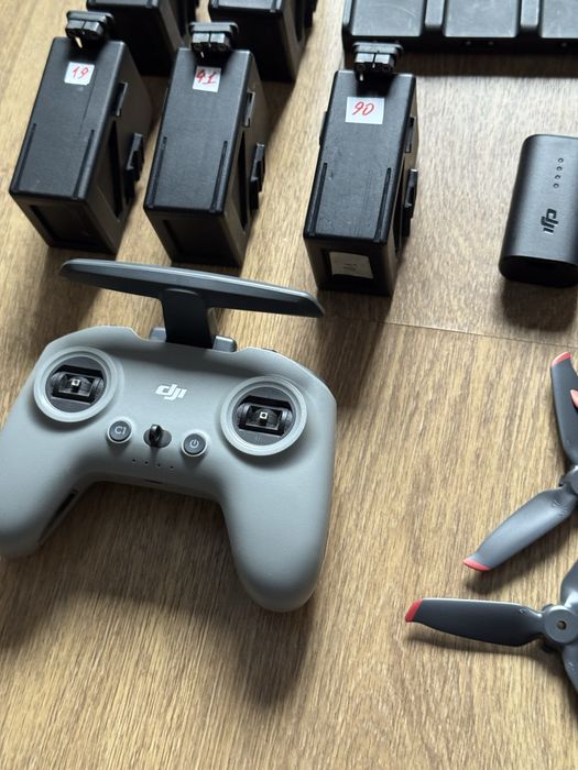 DJI FPV RC 2. FPV пульт керування, аккуми, проппи, аксесуари