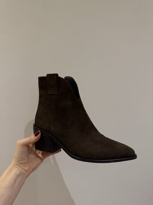 Черевики козаки, Attico