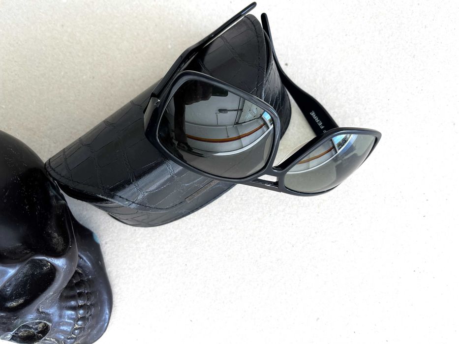 Óculos de sol Gianfranco Ferré.