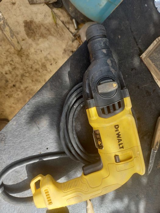 Maquina DEWALT! Totrna burbuquim eletrica para trabalho na construsao!