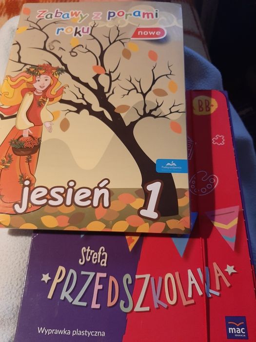 Zabawy z porami roku, dobry pomysł, strefa przedszk.,korony start