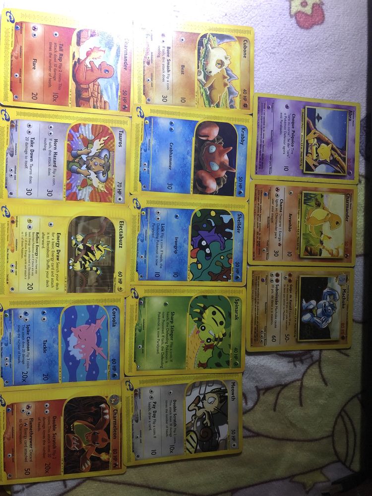 Cartas pokemon diferentes (3 em português)