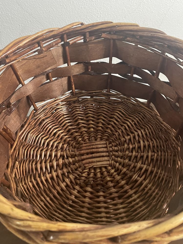 Cesto de palha novo