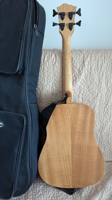 Укулеле Бас Harley Benton з чохлом