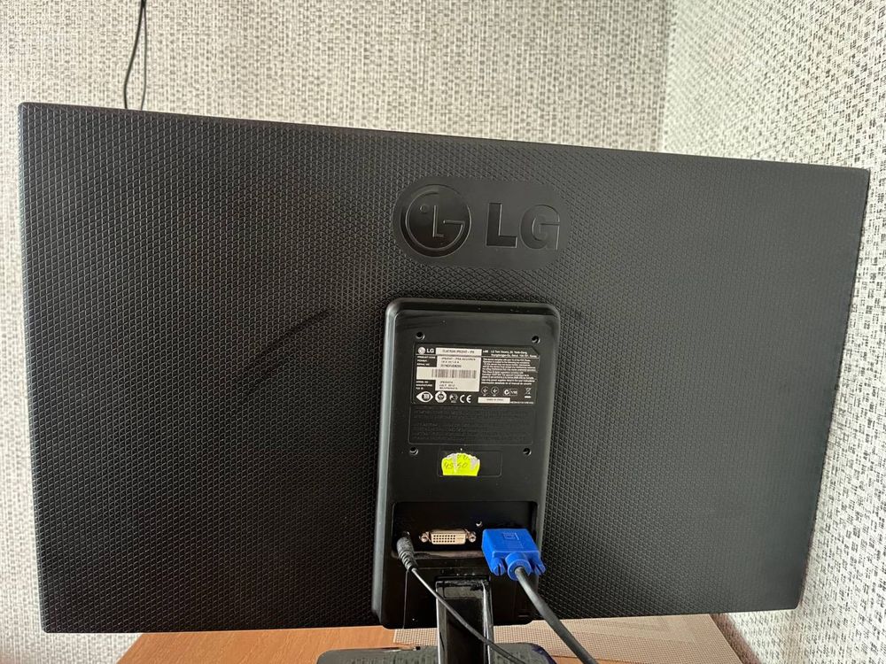 Монітор 23 дюйма LG FLATRON IPS234T - PN
