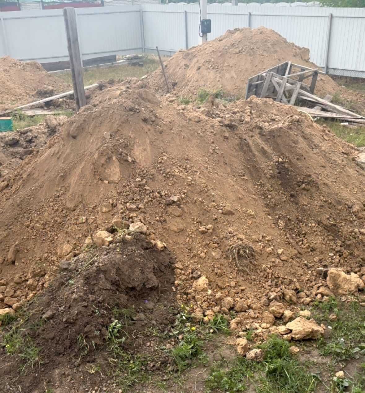 Віддам безкоштовно глину (~50 тонн), самовивіз, Сурсько-Литовське