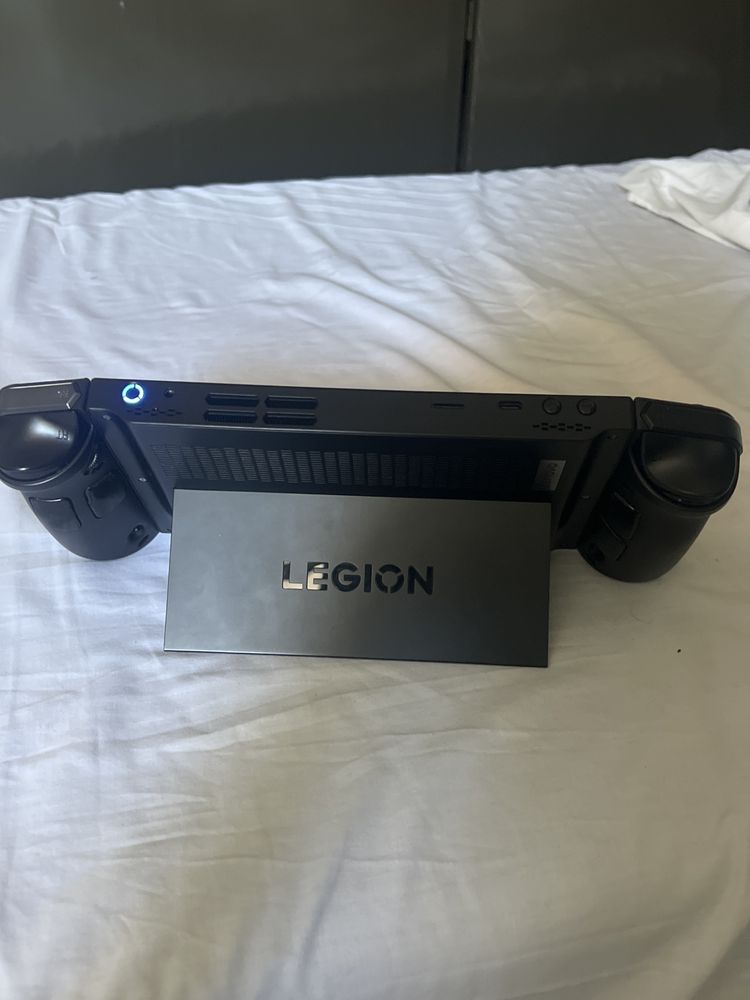 Lenovo Legion Go – usada poucas vezes, 1 ano garantia, como novo!