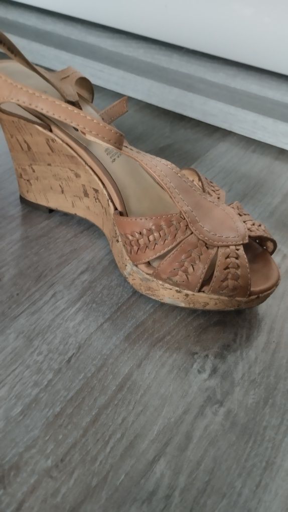 Buty na koturnie sandały rozmiar 38 Deichmann