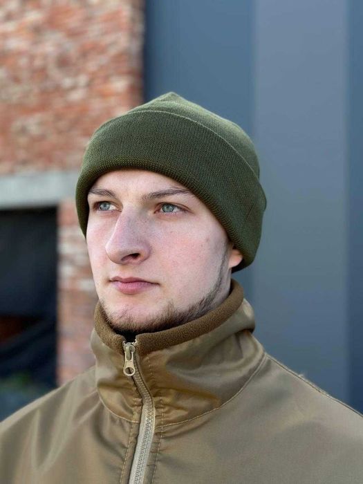Армійська зимова в'язана шапка військова утеплена шапка з відворотом