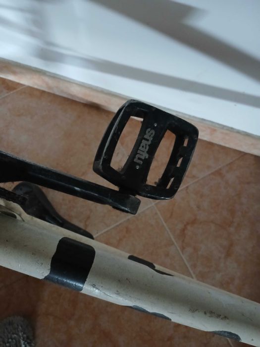 BMX usada, antiga. Peças de marca