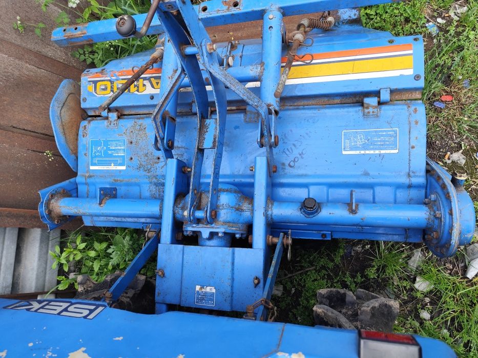 Трактор ісекі на ходу