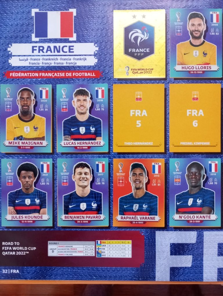 Álbum Panini Mundial Qatar 2022 – Capa Dura – Quase Completo – Com Mes