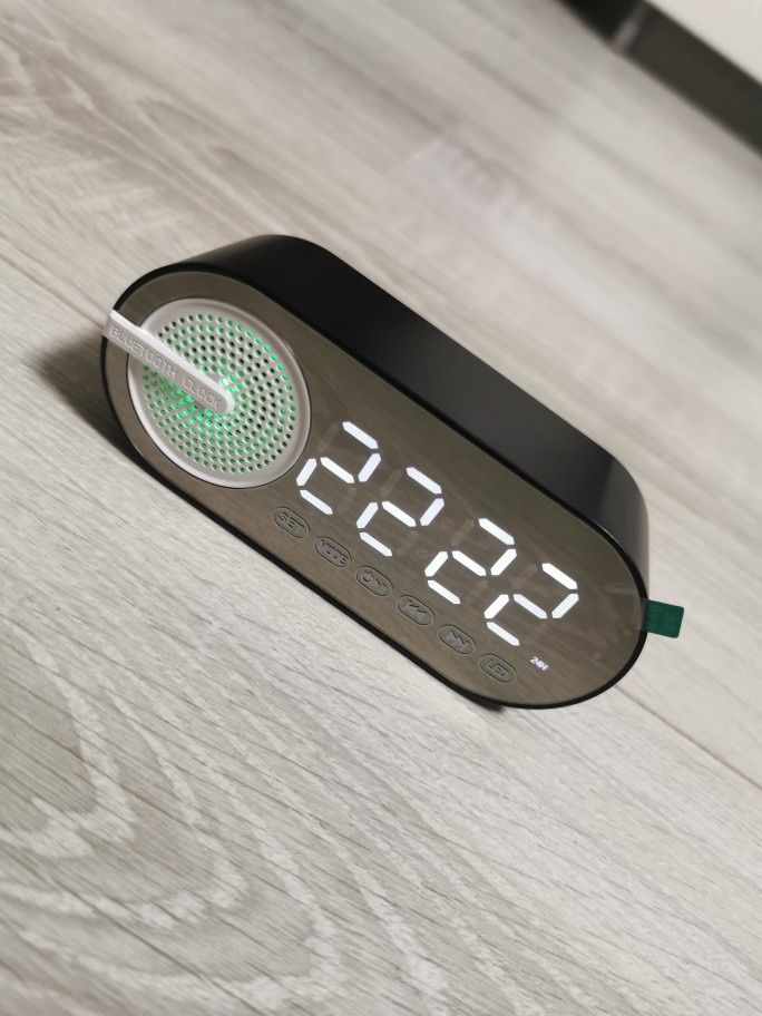 Głośnik Budzik Zegar Led Czarny Bluetooth FM