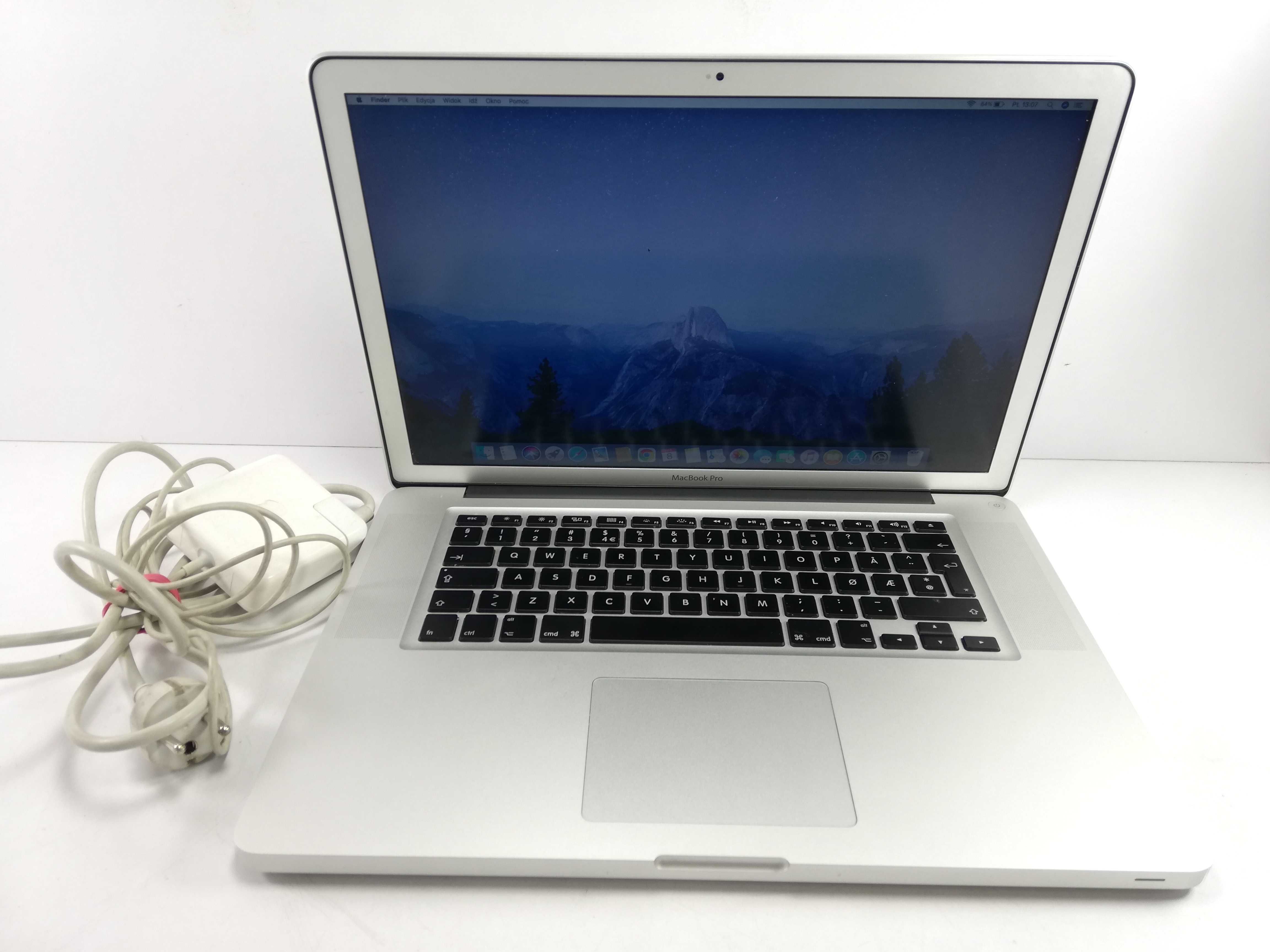 laptop apple macbook pro A1286 I7 8GB RAM