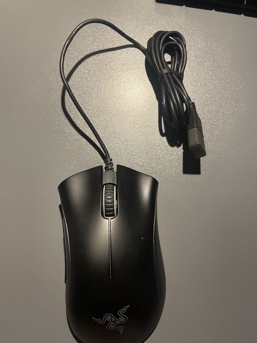 Rato Razer Deathadder Essential