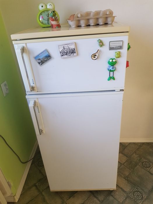 Lodówka Samsung z 1997 roku.