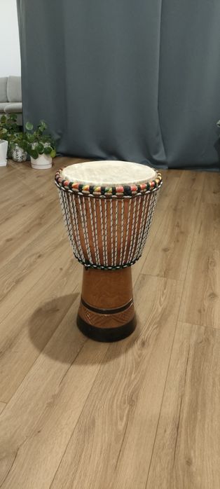 Oryginalny bęben djembe