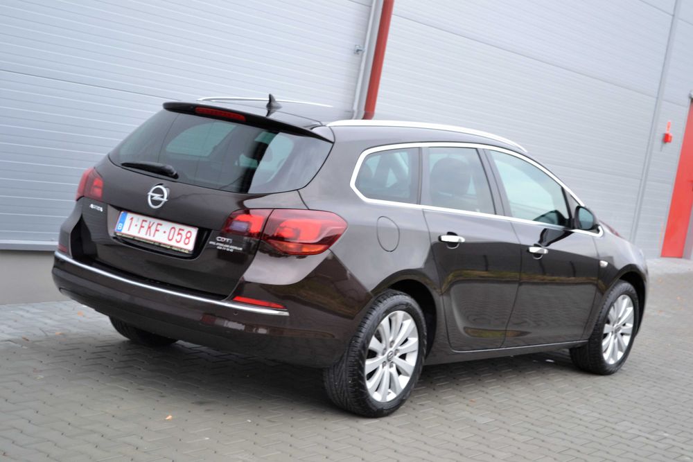 Opel Astra J 1.6CDTi 110KM**Lift**Skóra**Xenon**Navi**LED**