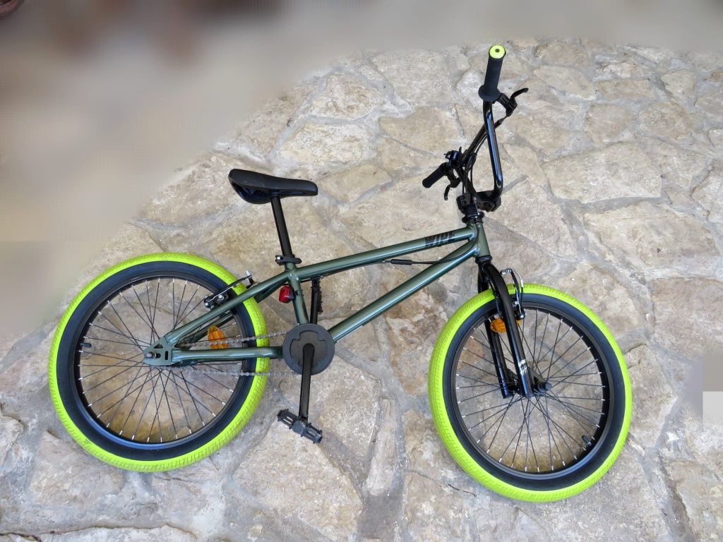 Bicicleta BMX  como nova