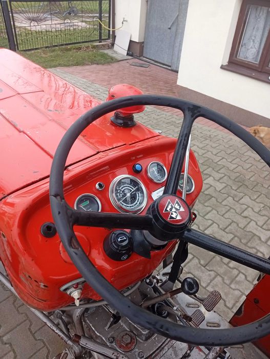 MF 133 Massey Ferguson 135