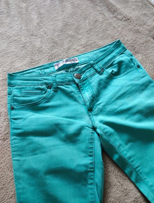 Spodnie turkusowe cropp