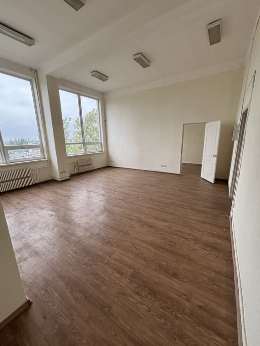 Сдам офис /склад /начало левого берега /Слобожанский