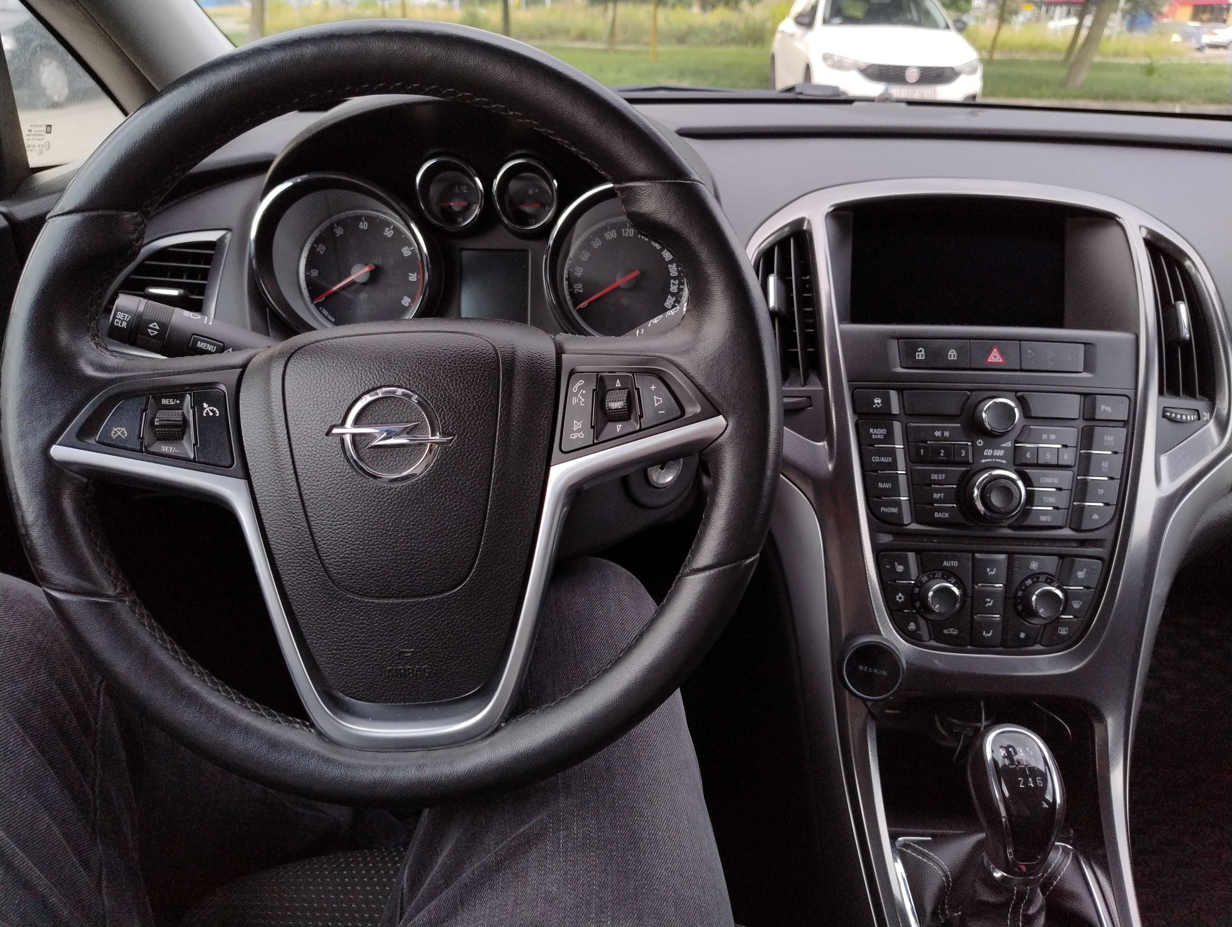 Opel Astra J 1,4 T 140 KM B+LPG