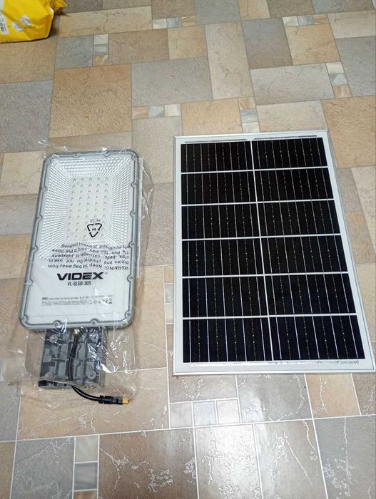 LED ліхтар на сонячній панелі Videx 30W 5000K