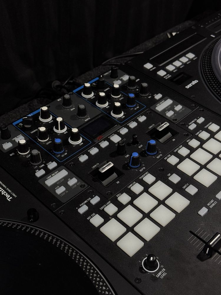 Conjunto DJ - Rane Twelve MKII + RANE Seventy