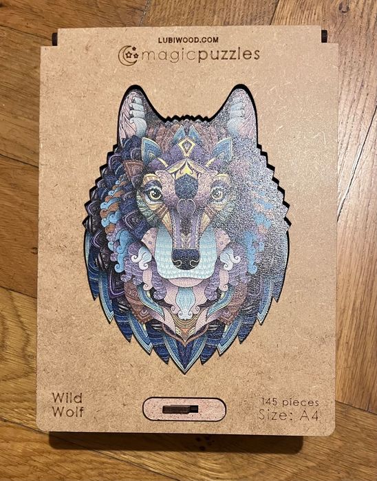 drewniana układanka w kształcie wilka