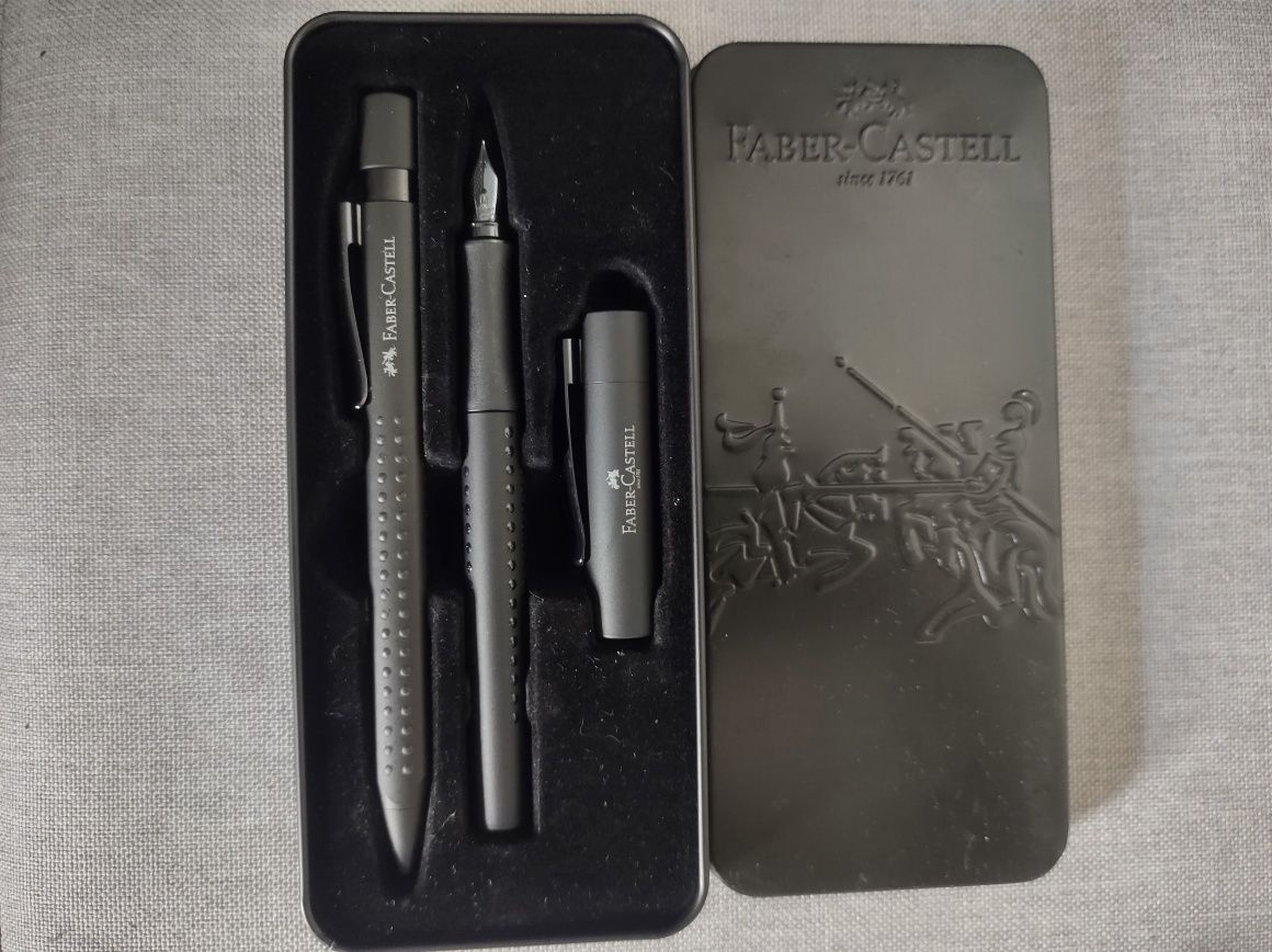 Novo na caixa Faber Castell since 1761 caneta e caneta de agua