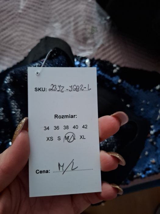 Komplet nowy elegancki cekiny top i spódnic M La