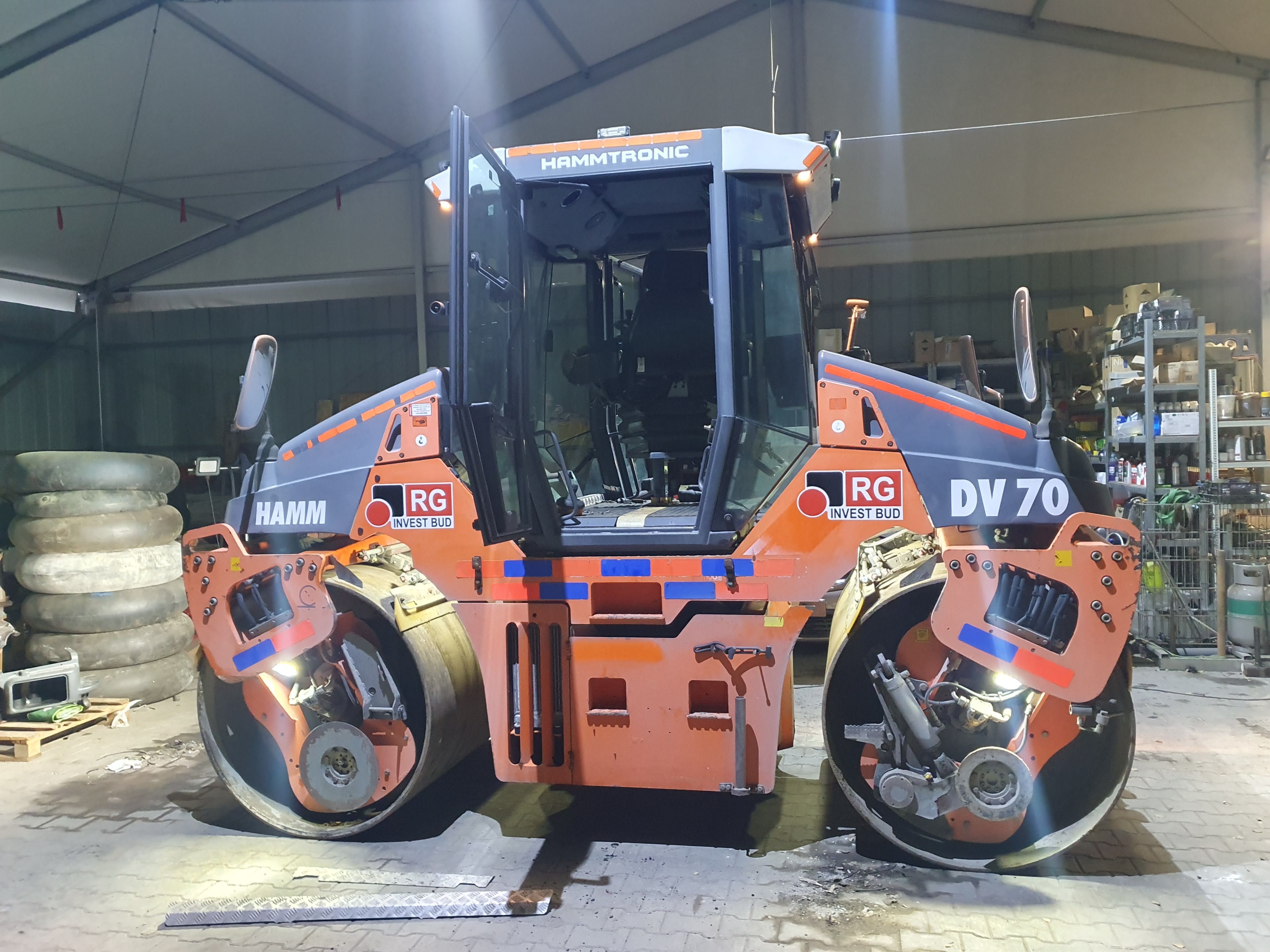 WYNAJEM MASZYN. Rozściełacz, VOGELE SUPER 1800/wywrotka 8x4