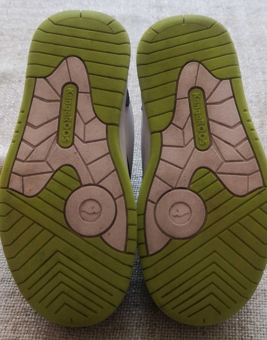 Buty dziecięce KangaROOS  Sneakersy/ rozmiar 26 EU