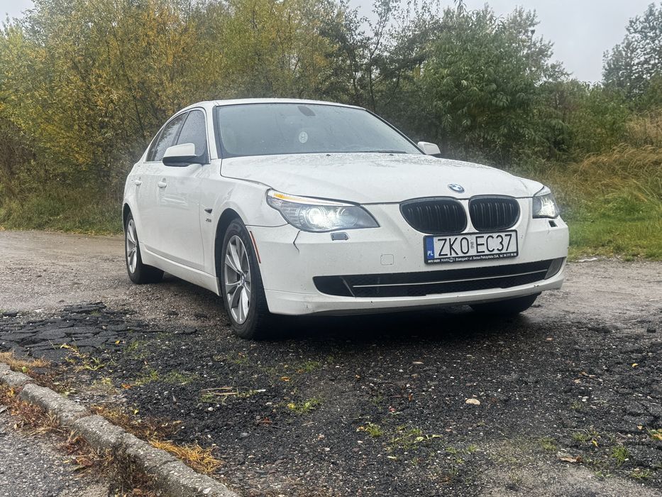 BMW Seria 5 E60 535i 306KM 2010 r. Automat Alpinweiss Bogata opcja