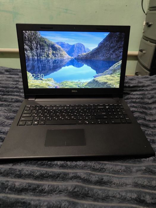 Ноутбук Dell Inspiron 15 3878