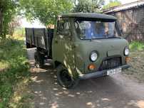 Автомобиль УАЗ 3303