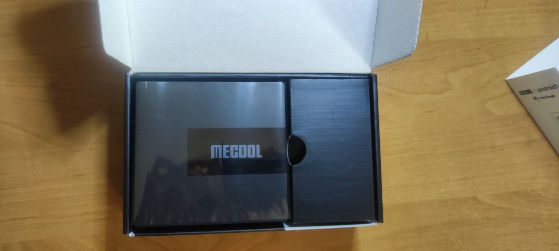 Приставка Mecool KM7 2Gb/16Gb