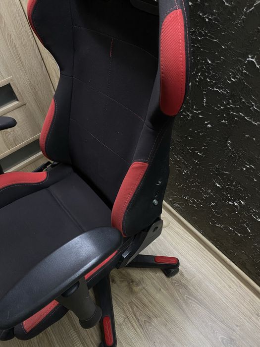Fotel gamingowy ergonomiczny dxracer