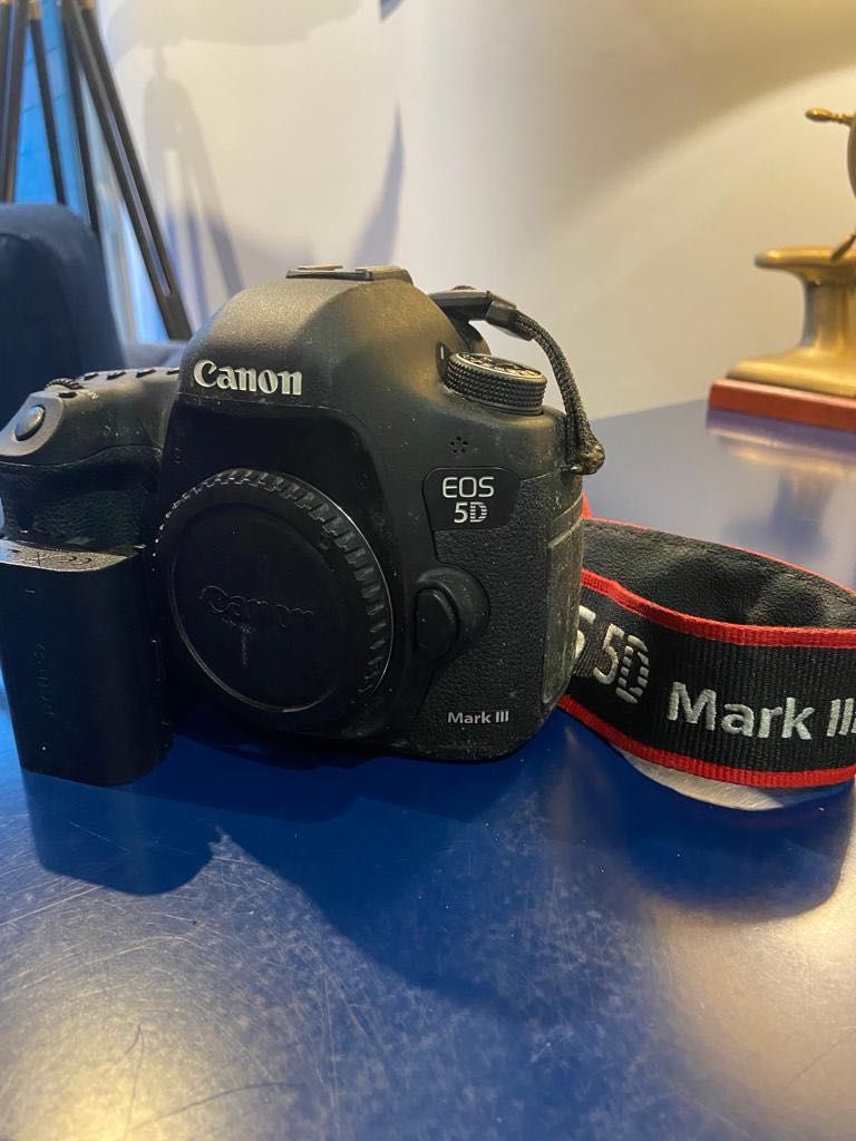 CANON 5D MARK iii ( 750€ ) e objectivas em estado impecavel