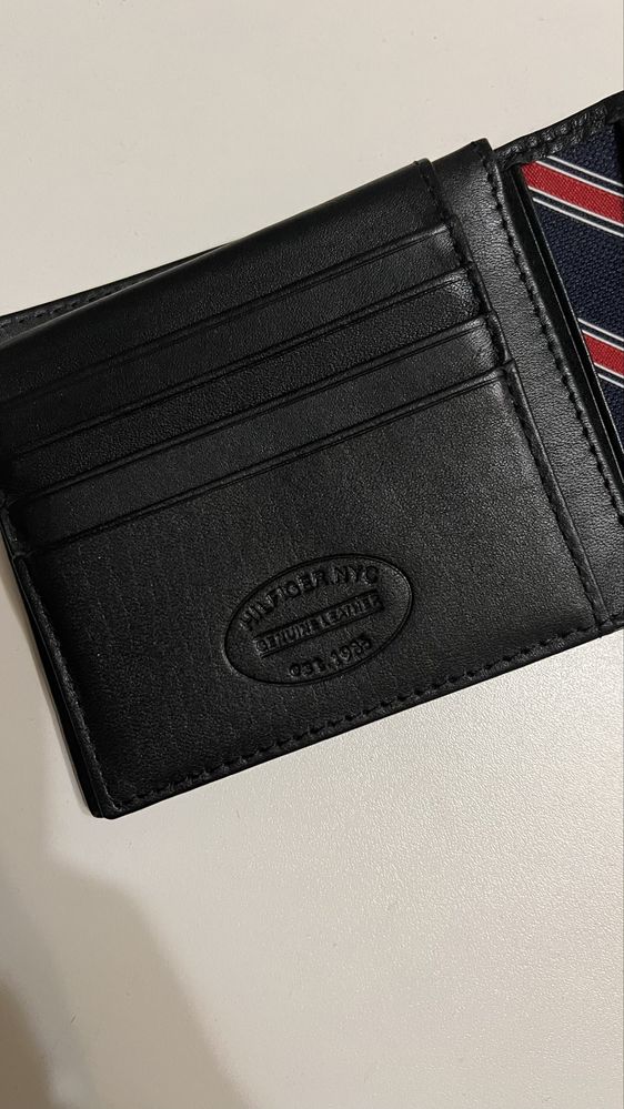 tommy hilfiger гаманець