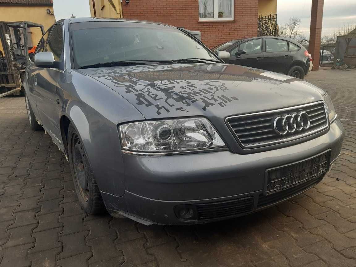 Audi A6 C5 sedan  Lampy ksenon , podsufitka czarna