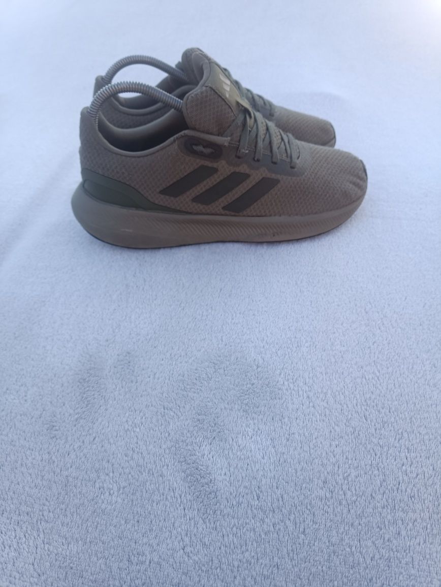 Мужские кроссовки 2022беговые Adidas р40-40.5