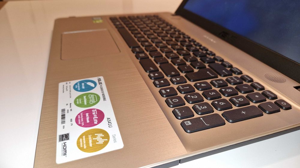 Portátil ASUS A541U i7 / 1TB/ 8GB