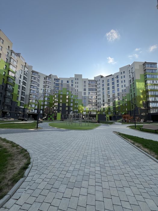 Продається 1 кім. 42,4 м2 ЖК Міленіум. 900$ м2. Розтермінування.