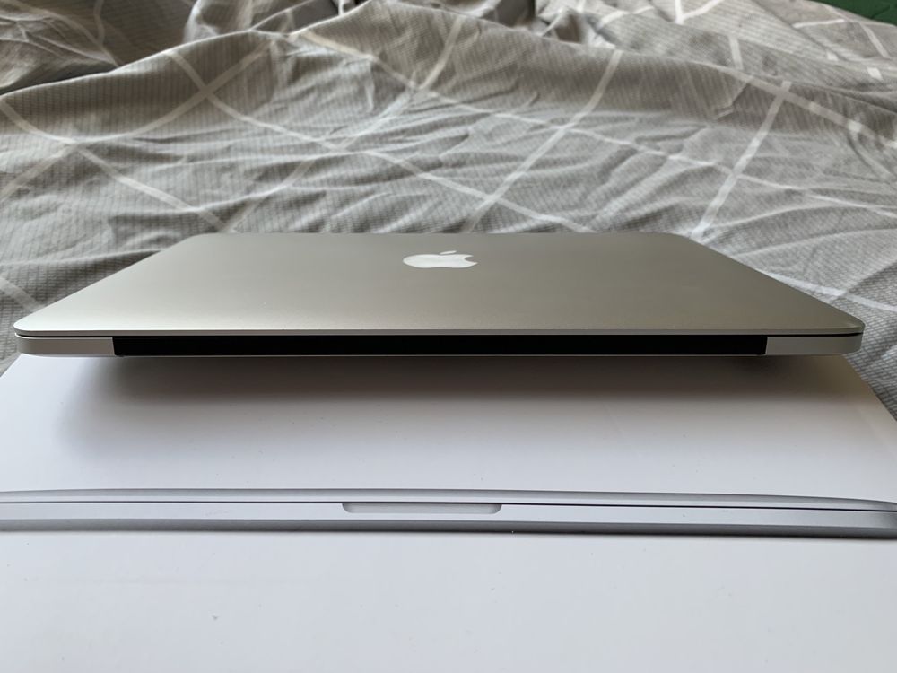 Apple MacBook Pro 13" with Retina display 2015
