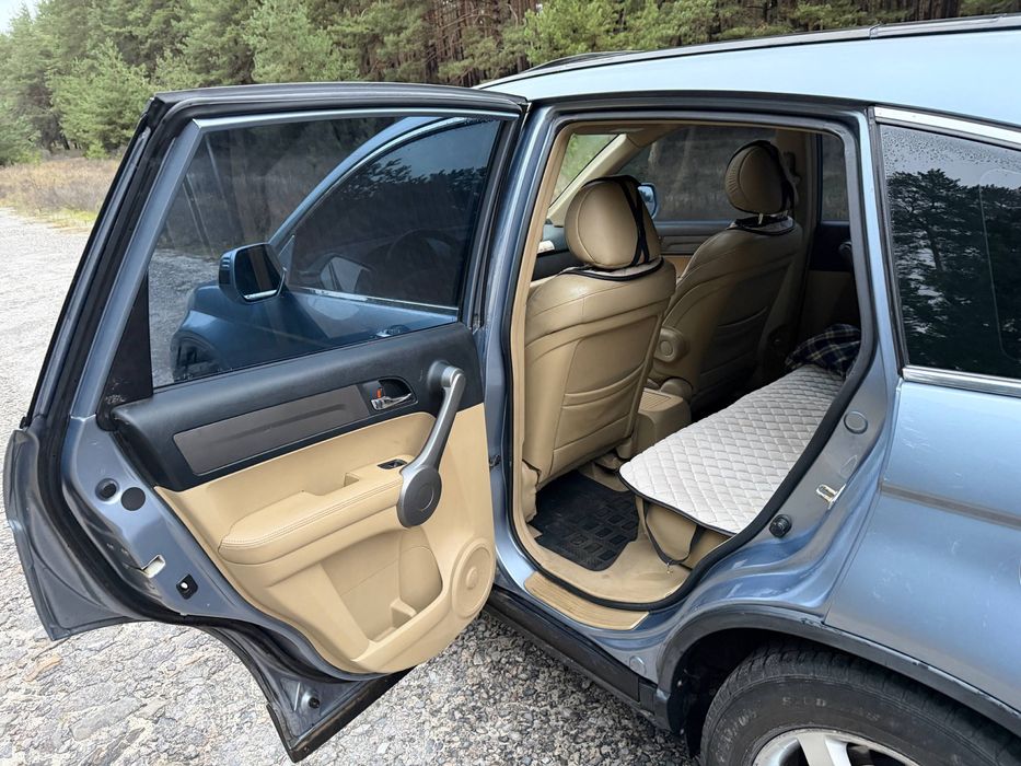 Продам Honda CR-V